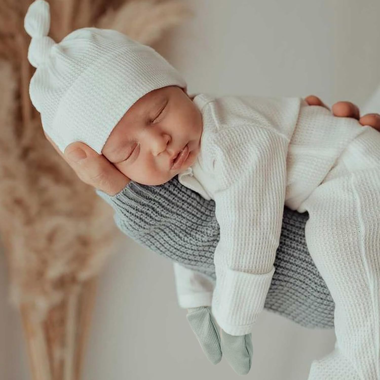 Elastic No-Scratch Baby Mittens for 0-6 Months